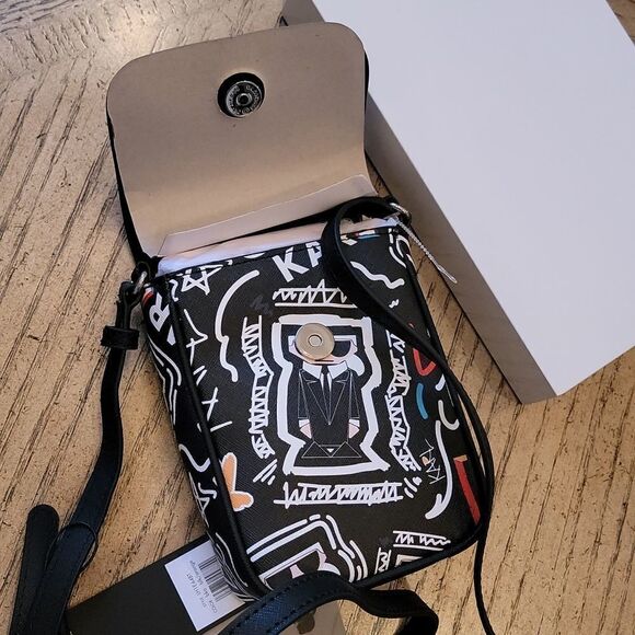 Karl Lagerfeld graffiti messenger bag NWT 🖤🤍 - Picture 4 of 8